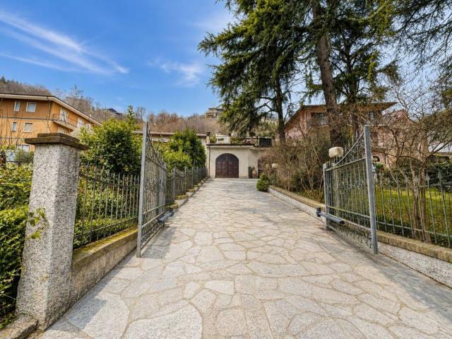 Villa in vendita a Alba CN