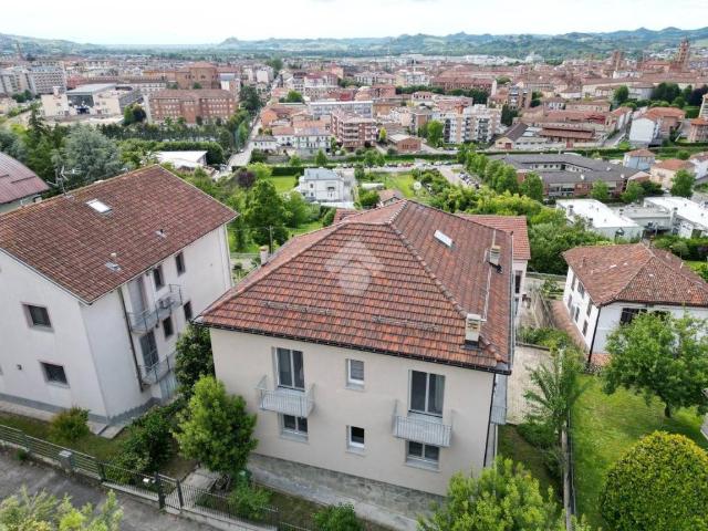 Villa in vendita a Alba CN