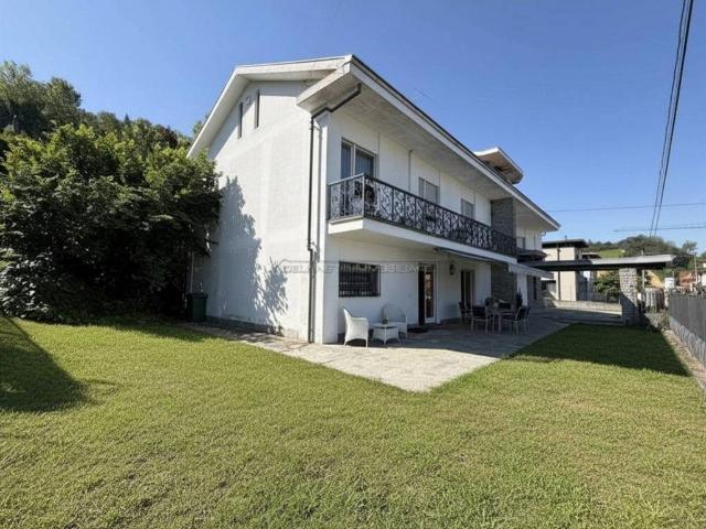 Villa in vendita a Alba CN