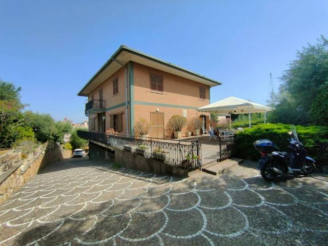 Villa in vendita a Albano Laziale RM