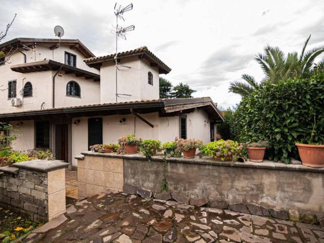 Villa in vendita a Albano Laziale RM