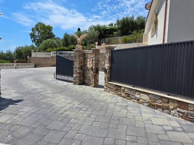 Villa in vendita a Albano Laziale RM