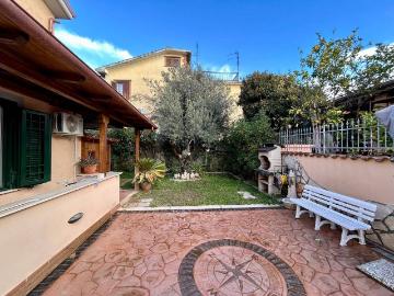 Villa in vendita a Albano Laziale RM