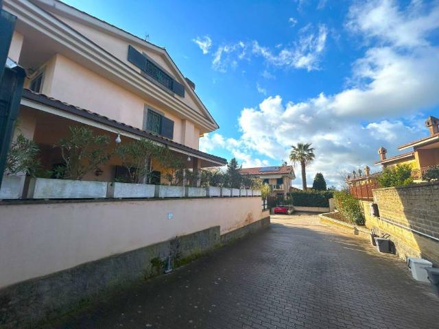 Villa in vendita a Albano Laziale RM