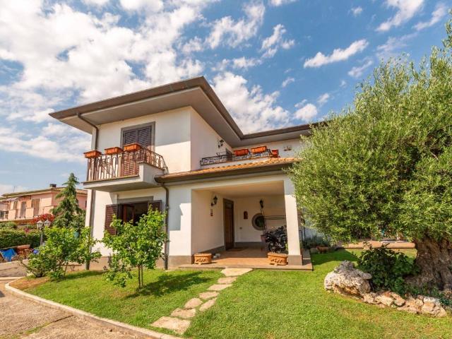 Villa in vendita a Albano Laziale RM