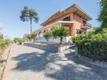 Villa in vendita a Albano Laziale RM