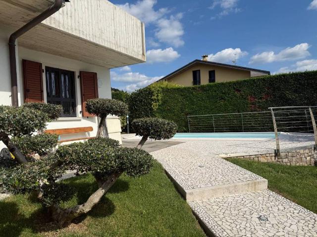 Villa in vendita a Albano Sant'Alessandro BG