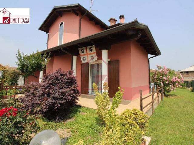 Villa in vendita a Albano Vercellese VC