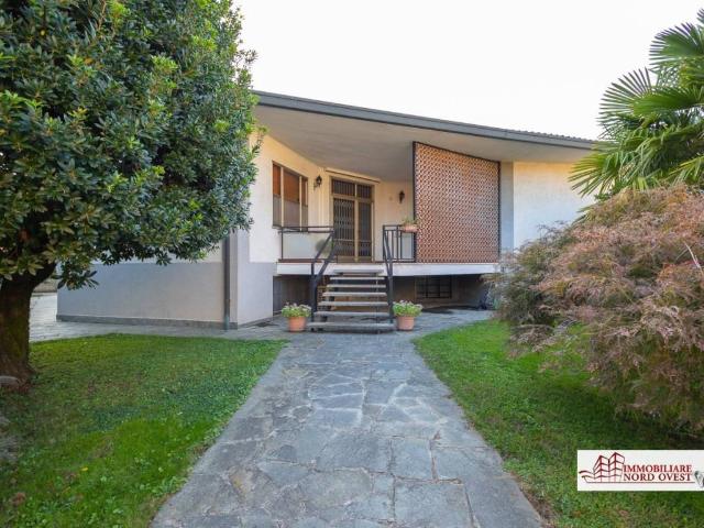 Villa in vendita a Albairate MI