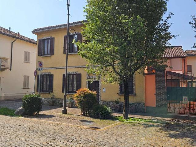 Villa in vendita a Albairate MI