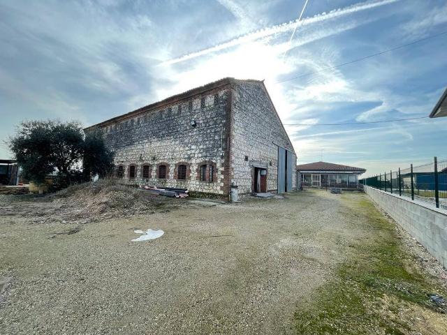 Villa in vendita a Albaredo d'Adige VR