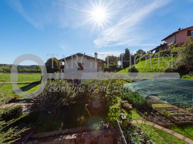 Villa in vendita a Albavilla CO