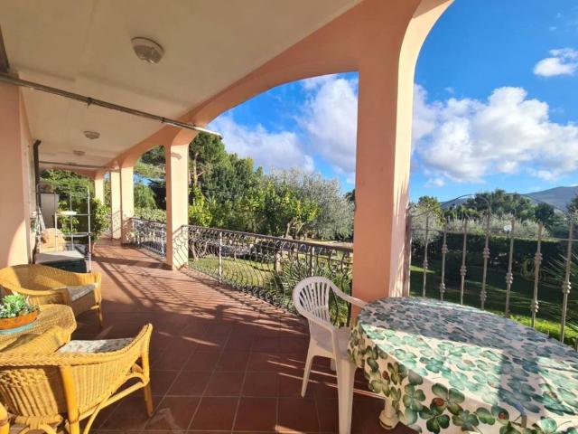 Villa in vendita a Albenga SV