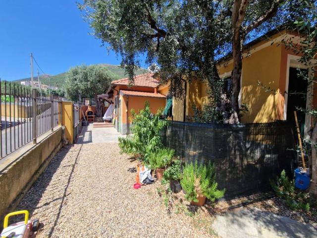 Villa in vendita a Albenga SV