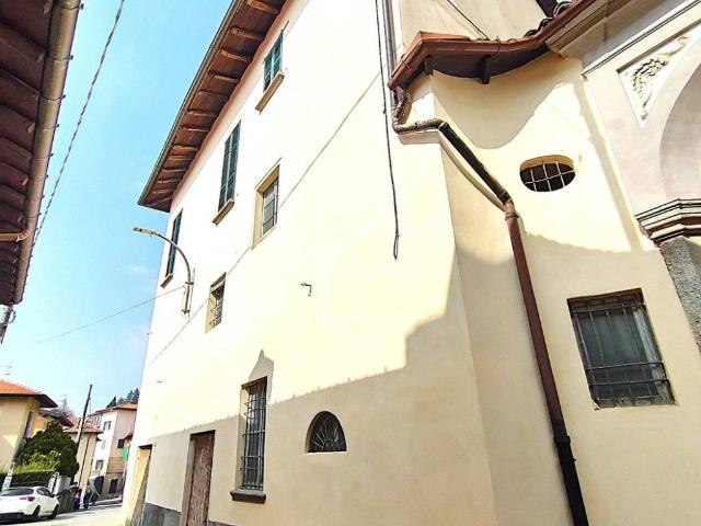 Villa in vendita a Albese con Cassano CO