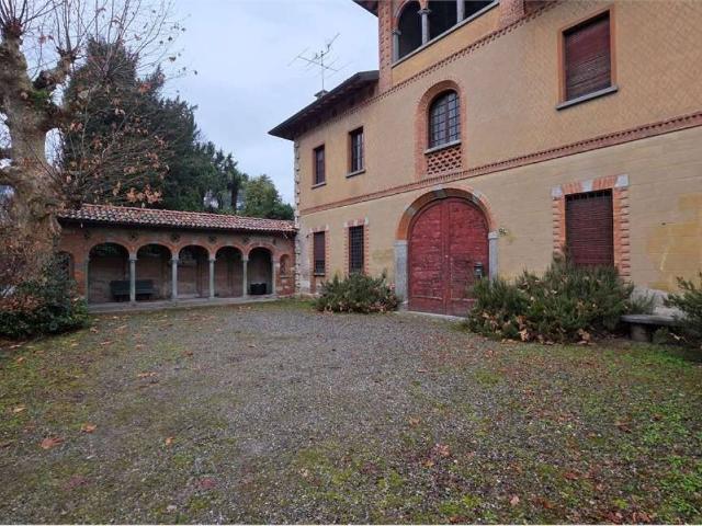 Villa in vendita a Albese con Cassano CO
