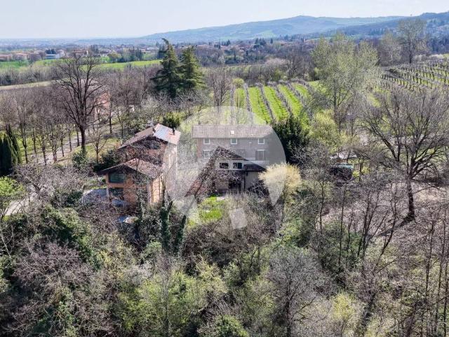 Villa in vendita a Albinea RE