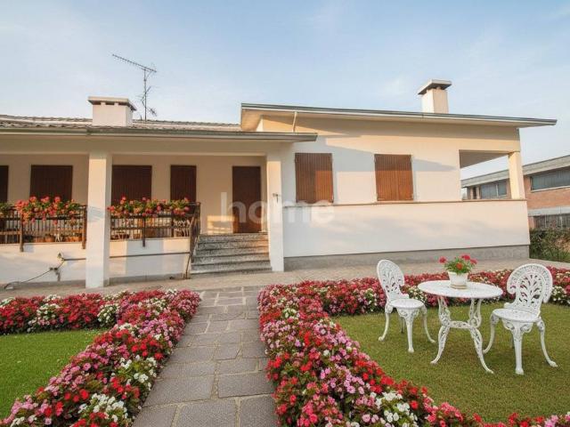 Villa in vendita a Albinea RE