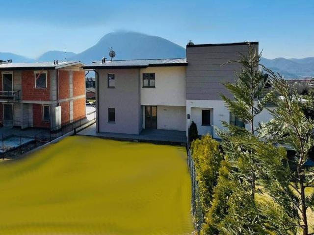 Villa in vendita a Albino BG