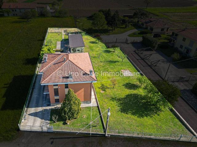 Villa in vendita a Albiano d'Ivrea TO