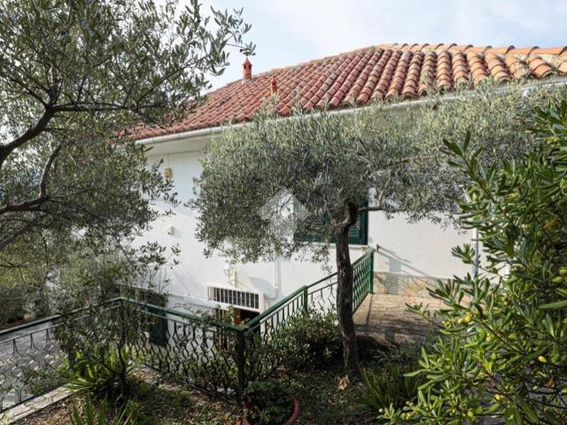 Villa in vendita a Albisola Superiore SV