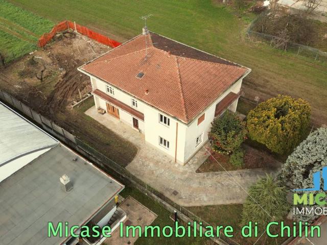 Villa in vendita a Albizzate VA