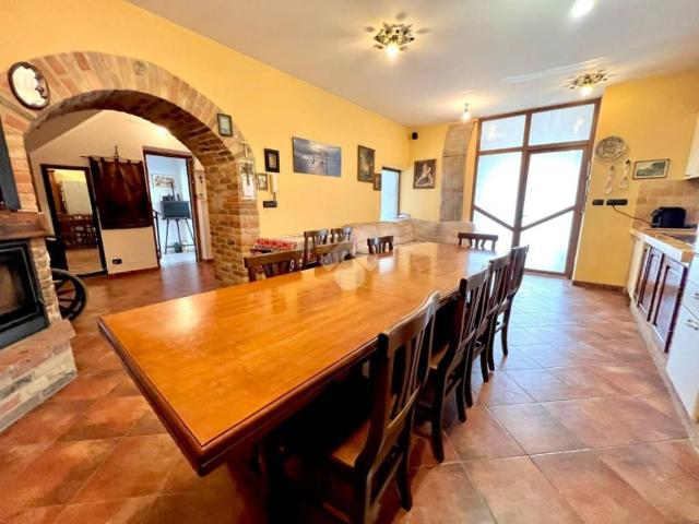 Villa in vendita a Albugnano AT