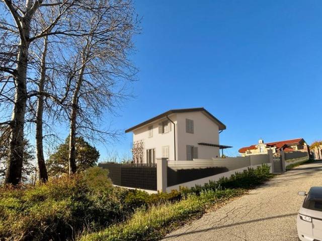 Villa in vendita a Albugnano AT