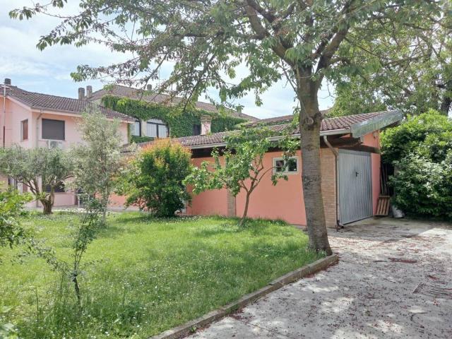 Villa in vendita a Alessandria AL
