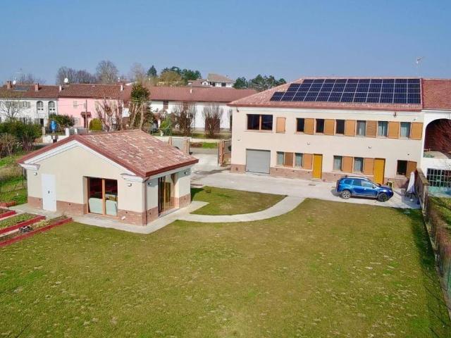 Villa in vendita a Alessandria AL
