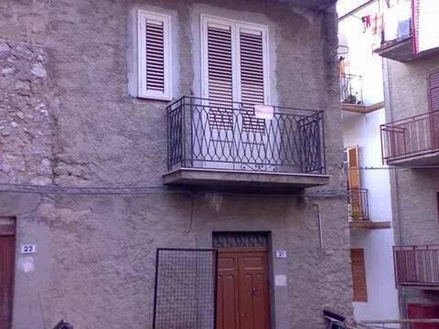 Villa in vendita a Alessandria della Rocca AG