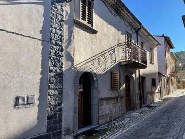 Villa in vendita a Alfedena AQ