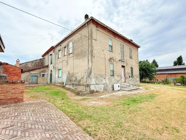 Villa in vendita a Alfonsine RA