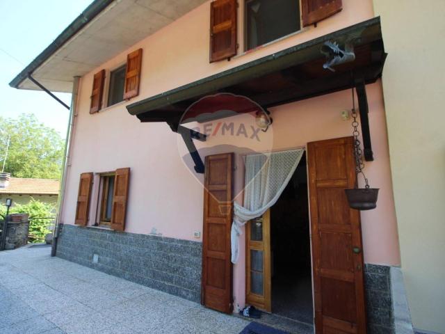 Villa in vendita a Algua