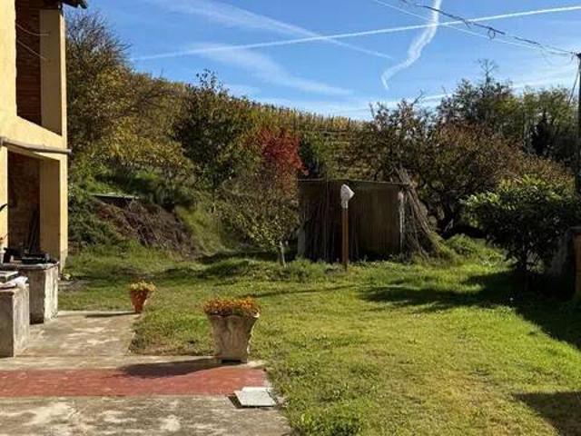 Villa in vendita a Alice Bel Colle AL