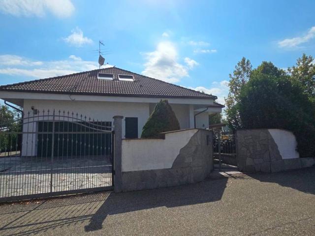 Villa in vendita a Alluvioni Piovera AL