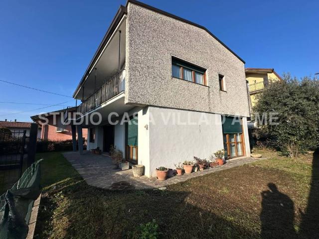 Villa in vendita a Almè BG