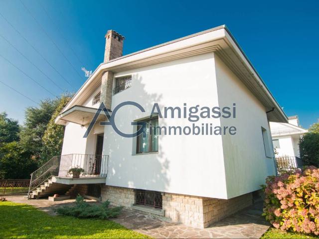 Villa in vendita a Almè BG