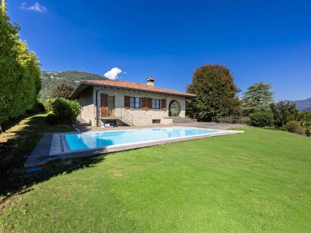 Villa in vendita a Almenno San Bartolomeo BG