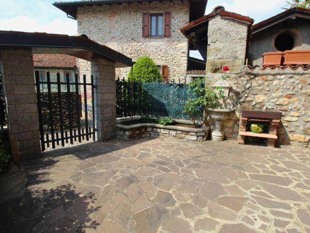 Villa in vendita a Almenno San Salvatore BG