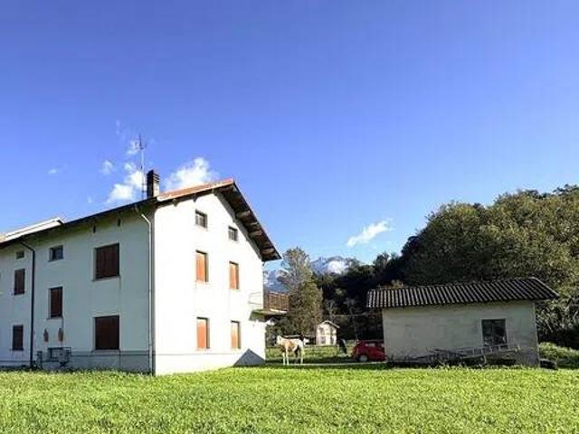 Villa in vendita a Alpago BL