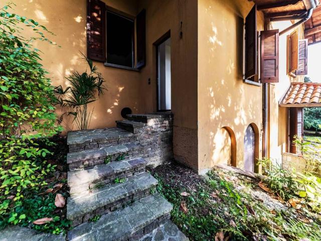 Villa in vendita a Alserio CO