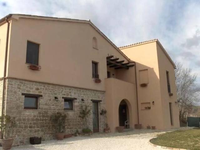 Villa in vendita a Apiro MC