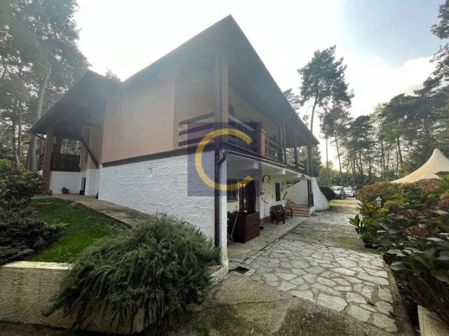 Villa in vendita a Appiano Gentile CO