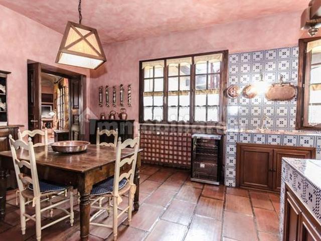 Villa in vendita a Appiano Gentile CO