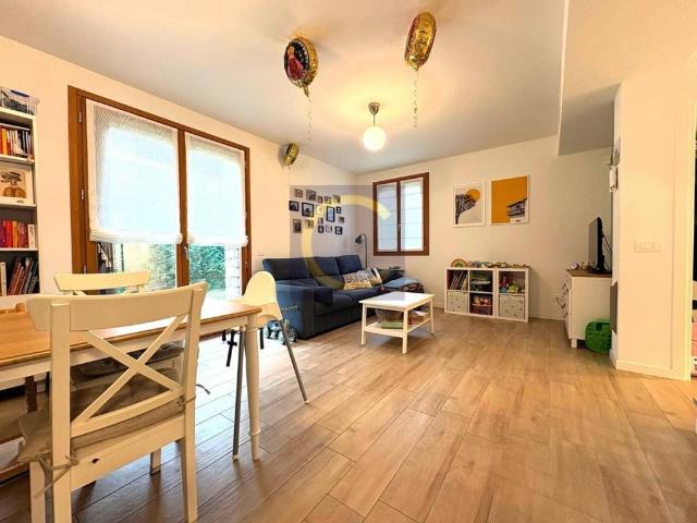 Villa in vendita a Appiano Gentile CO