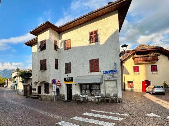 Villa in vendita a Appiano sulla Strada del Vino BZ
