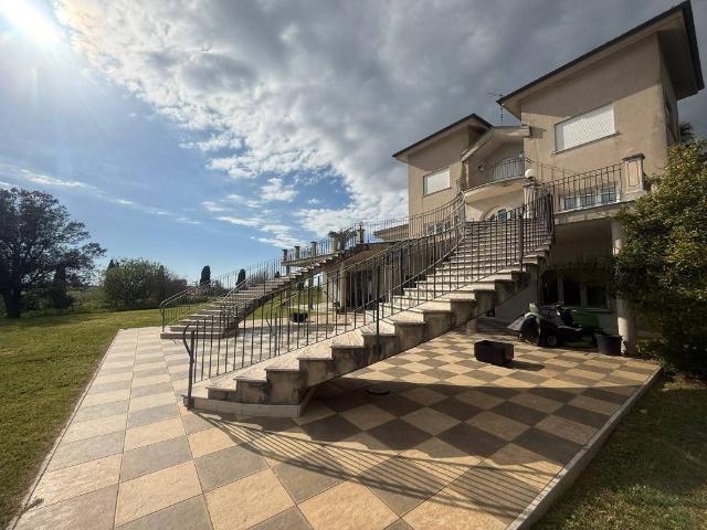Villa in vendita a Aprilia LT