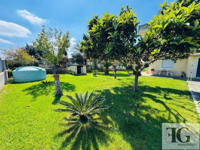 Villa in vendita a Aprilia LT