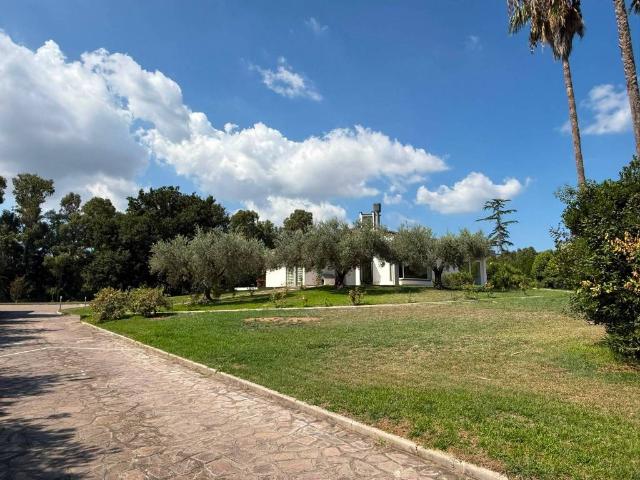 Villa in vendita a Aprilia LT